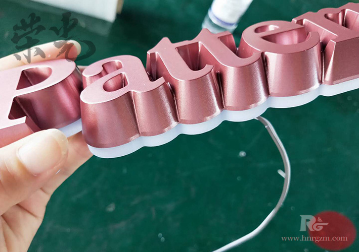 С��LED�l(f��)����