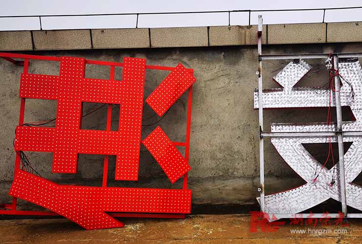 ��\��_����