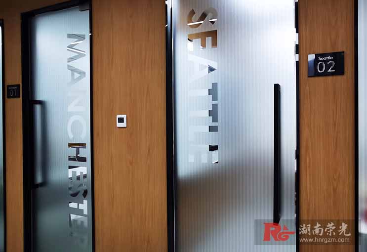 �U�՘�(bi��o)�R��