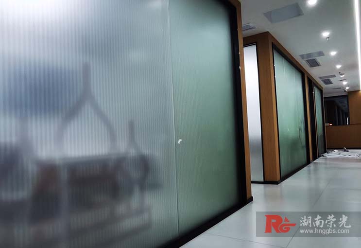 �L(zh��ng)ɳ�����NĤ